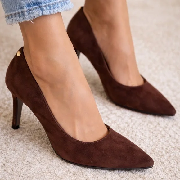 Tahari Enya Women's Brown Embossed Patent Leather Square Toe Heels Size 6.5 M - Picture 1 of 6